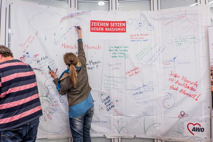 Zeichen gegen Rassismus Plane